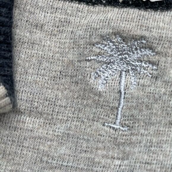 Tommy Bahama Reversible 1/4 Zip Top in Charcoal and‎ True Gray Size Medium - Picture 2 of 10